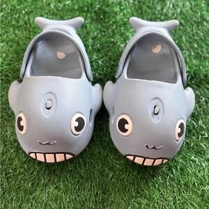 Gray Shark Kids Shoes‎ Size 29
